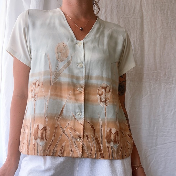 Vintage button-down blouse - Picture 2 of 6